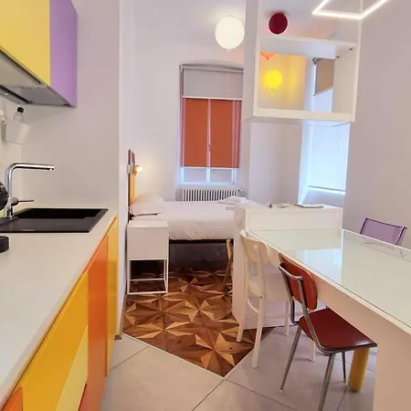 Dada Aparthotel *