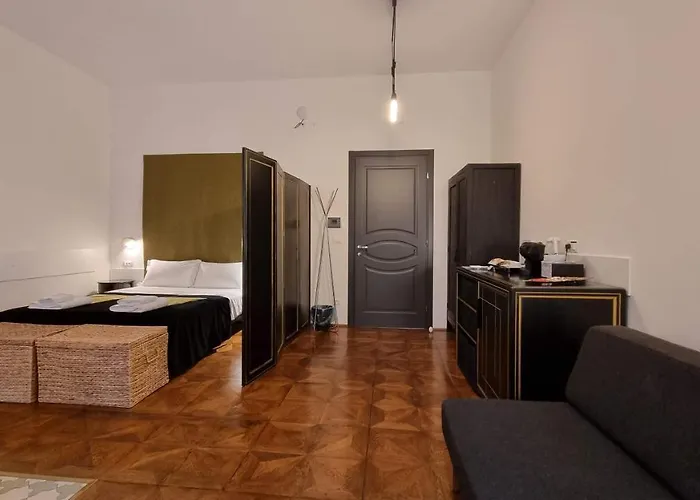 Dada Aparthotel 4*